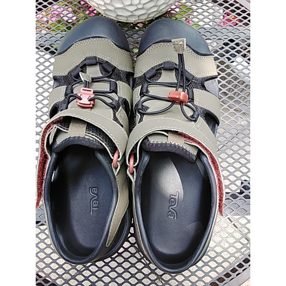 🌻EUC Men's Unisex Teva Sandals Size 9 Green - Picture 5 of 10